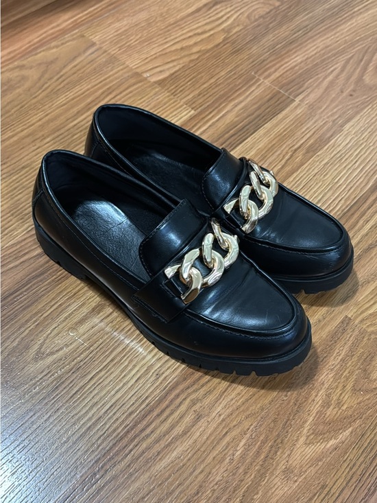 Shoes - Black Leather Chain-Accent Loafers